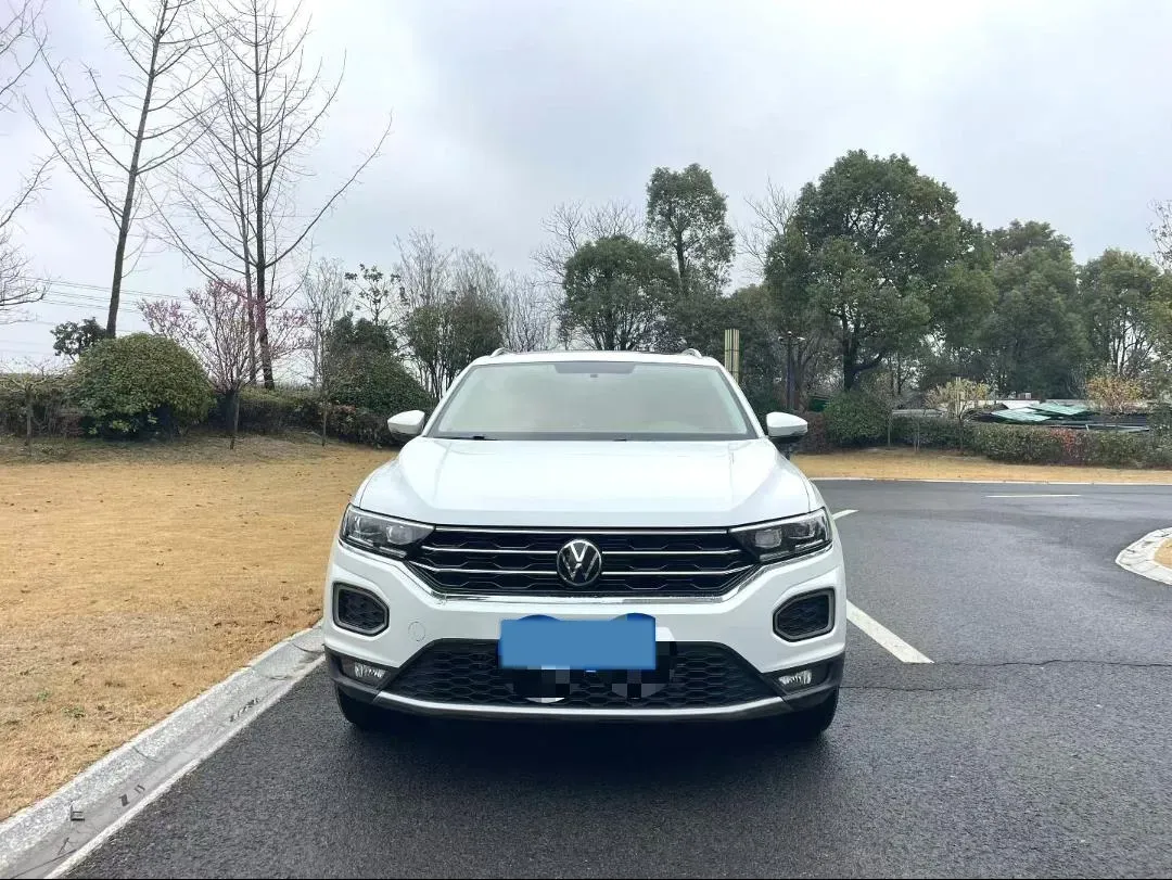 2021 Volkswagen T-Roc 1.4T 150HP L4 7DCT,autocango,china used car exporter,china ev exporter,chinese used car exporter,chinese used ev exporter