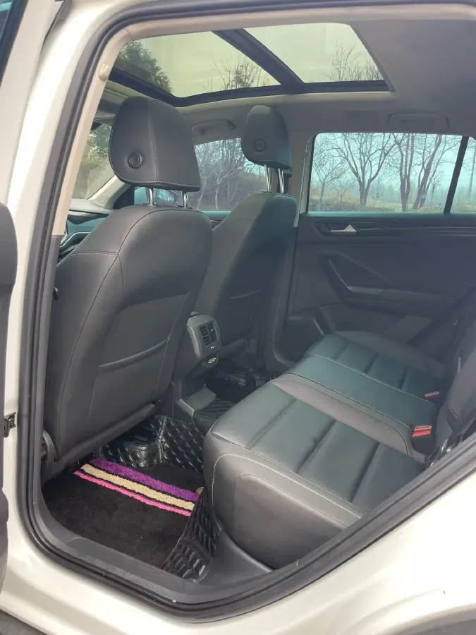 2021 Volkswagen T-Roc 1.4T 150HP L4 7DCT,autocango,china used car exporter,china ev exporter,chinese used car exporter,chinese used ev exporter