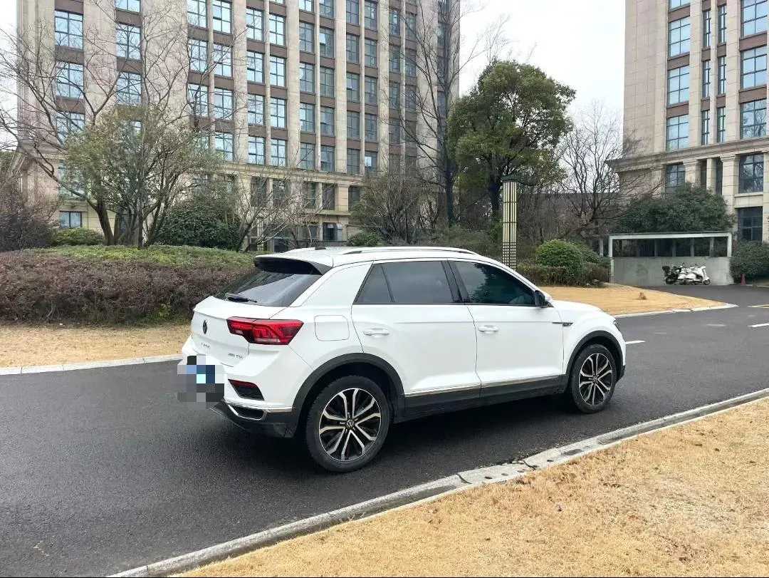 2021 Volkswagen T-Roc 1.4T 150HP L4 7DCT,autocango,china used car exporter,china ev exporter,chinese used car exporter,chinese used ev exporter