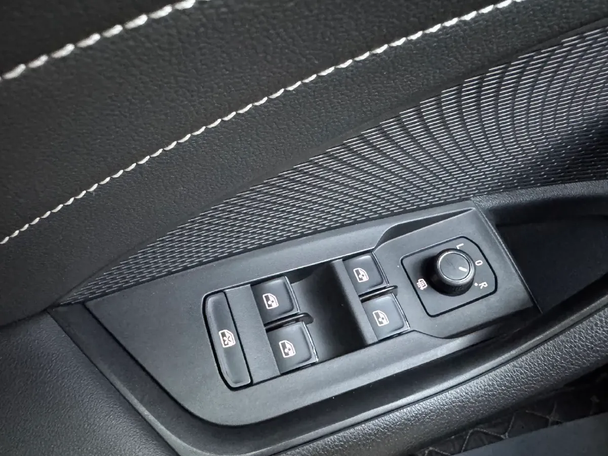 2022 Skoda Octavia 1.4T 150HP L4 7DCT,autocango,china used car exporter,china ev exporter,chinese used car exporter,chinese used ev exporter