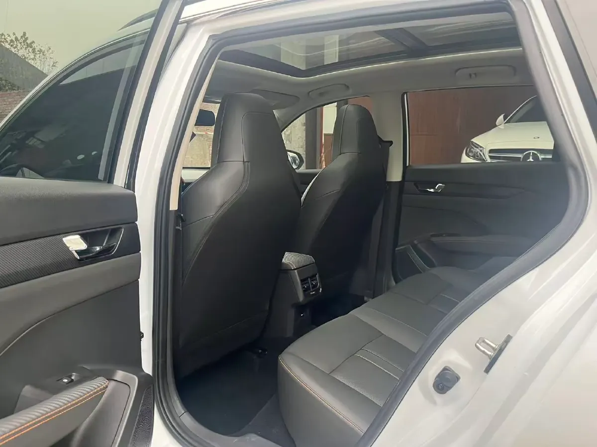 2024 DongFeng Aeolus YiXuan GS 1.5L 125HP L4 6DCT,autocango,china used car exporter,china ev exporter,chinese used car exporter,chinese used ev exporter