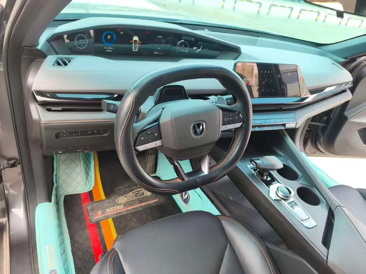 2022 ChangAn UNI-V 1.5T 188HP L4 7DCT,autocango,china used car exporter,china ev exporter,chinese used car exporter,chinese used ev exporter