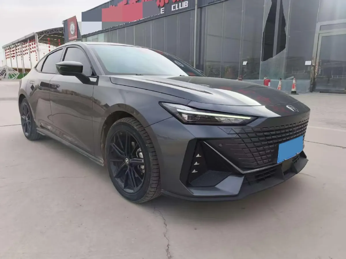 2022 ChangAn UNI-V 1.5T 188HP L4 7DCT,autocango,china used car exporter,china ev exporter,chinese used car exporter,chinese used ev exporter