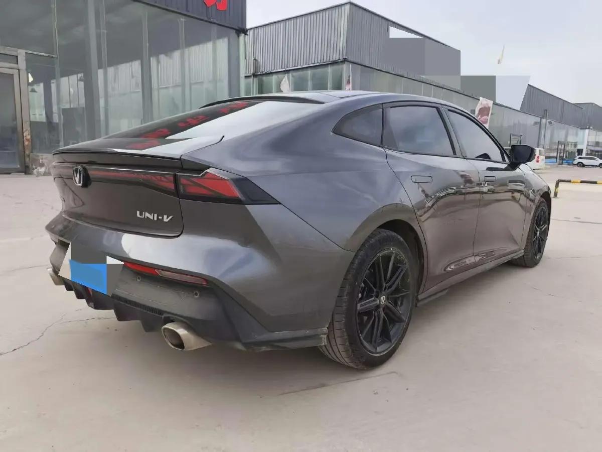 2022 ChangAn UNI-V 1.5T 188HP L4 7DCT,autocango,china used car exporter,china ev exporter,chinese used car exporter,chinese used ev exporter