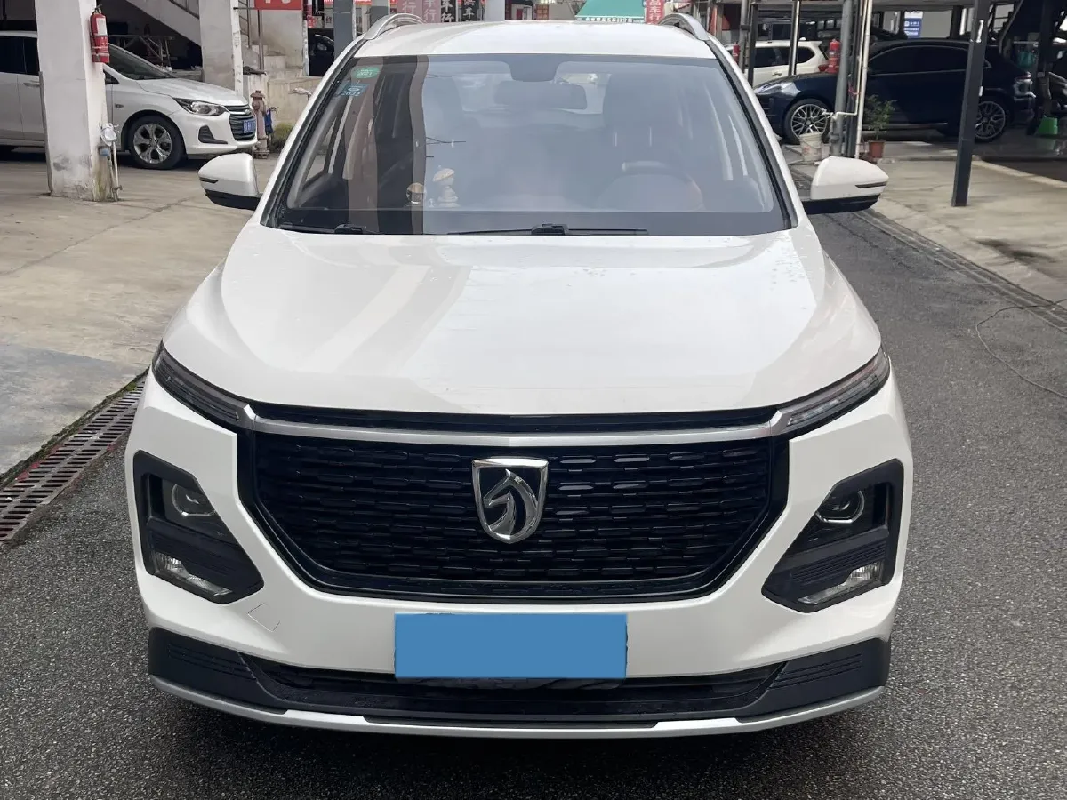 2019 BaoJun 530 1.5T 151HP L4 CVT,autocango,china used car exporter,china ev exporter,chinese used car exporter,chinese used ev exporter