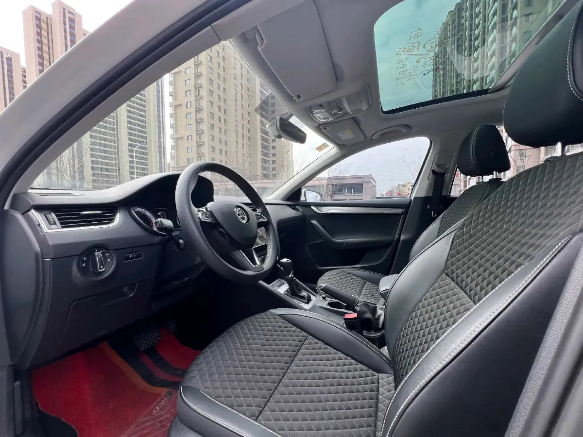 2018 Skoda Octavia 1.2T 116HP L4 7DCT,autocango,china used car exporter,china ev exporter,chinese used car exporter,chinese used ev exporter