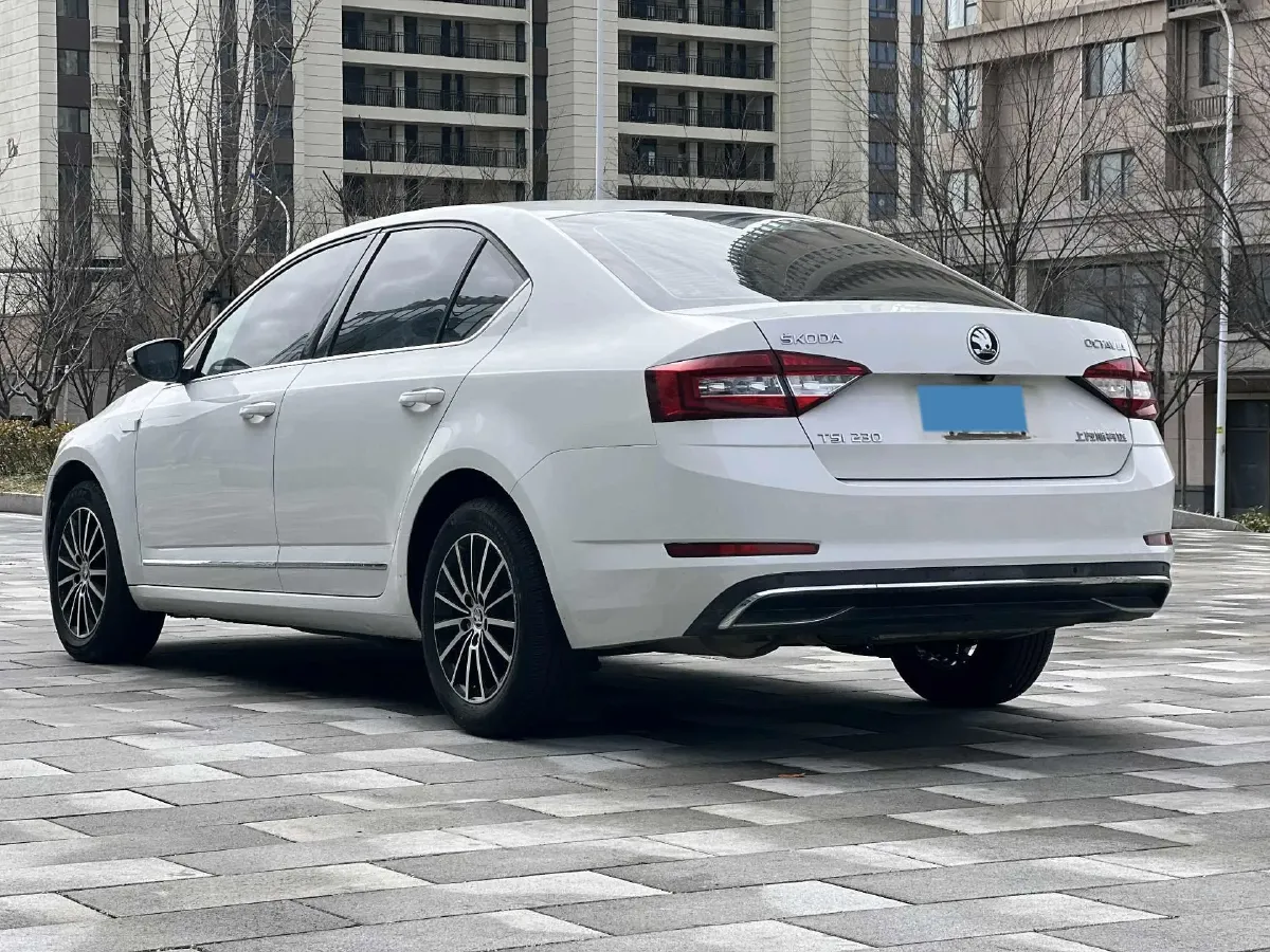 2018 Skoda Octavia 1.2T 116HP L4 7DCT,autocango,china used car exporter,china ev exporter,chinese used car exporter,chinese used ev exporter