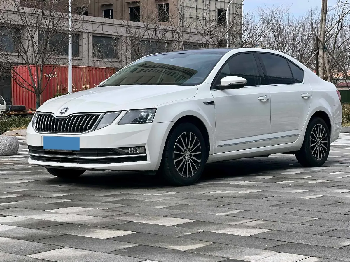 2018 Skoda Octavia 1.2T 116HP L4 7DCT,autocango,china used car exporter,china ev exporter,chinese used car exporter,chinese used ev exporter