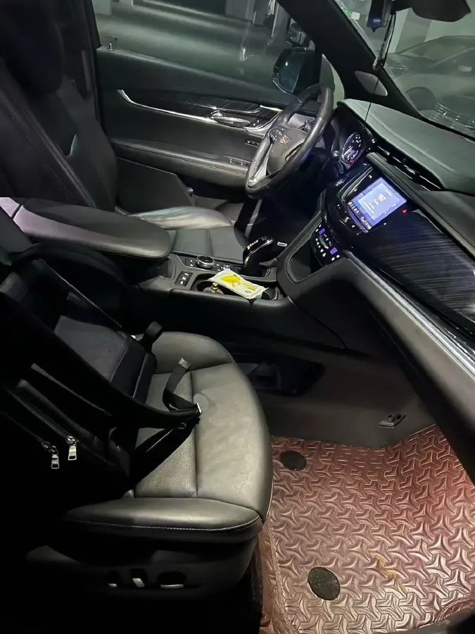 2022 Cadillac XT6 2.0T 237HP L4 9AT,autocango,china used car exporter,china ev exporter,chinese used car exporter,chinese used ev exporter