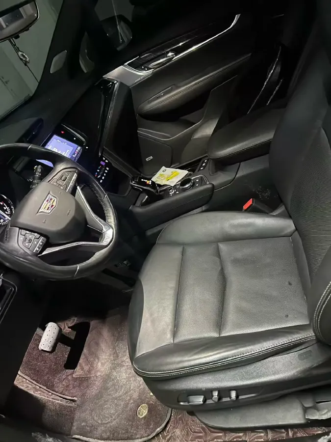 2022 Cadillac XT6 2.0T 237HP L4 9AT,autocango,china used car exporter,china ev exporter,chinese used car exporter,chinese used ev exporter