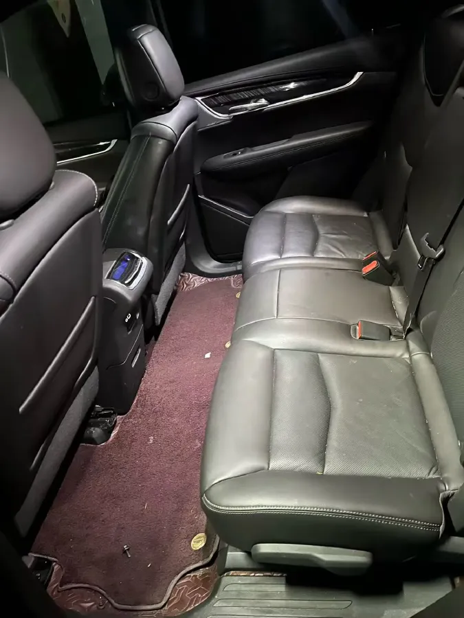 2022 Cadillac XT6 2.0T 237HP L4 9AT,autocango,china used car exporter,china ev exporter,chinese used car exporter,chinese used ev exporter