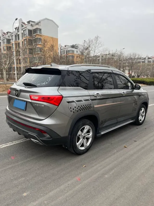 2018 BaoJun 530 1.5T 150HP L4 6MT,autocango,china used car exporter,china ev exporter,chinese used car exporter,chinese used ev exporter