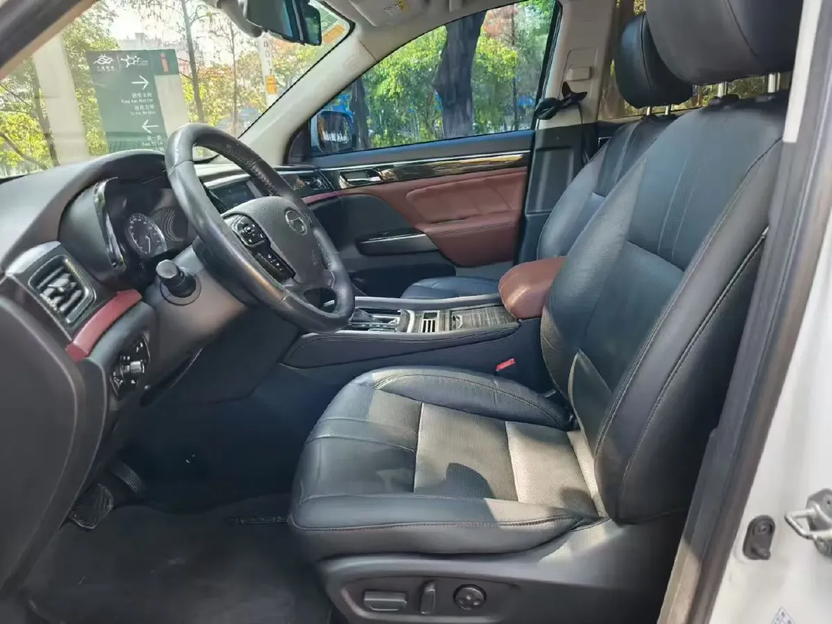 2017 GAC Trumpchi GS8 2.0T 201HP L4 6AT,autocango,china used car exporter,china ev exporter,chinese used car exporter,chinese used ev exporter