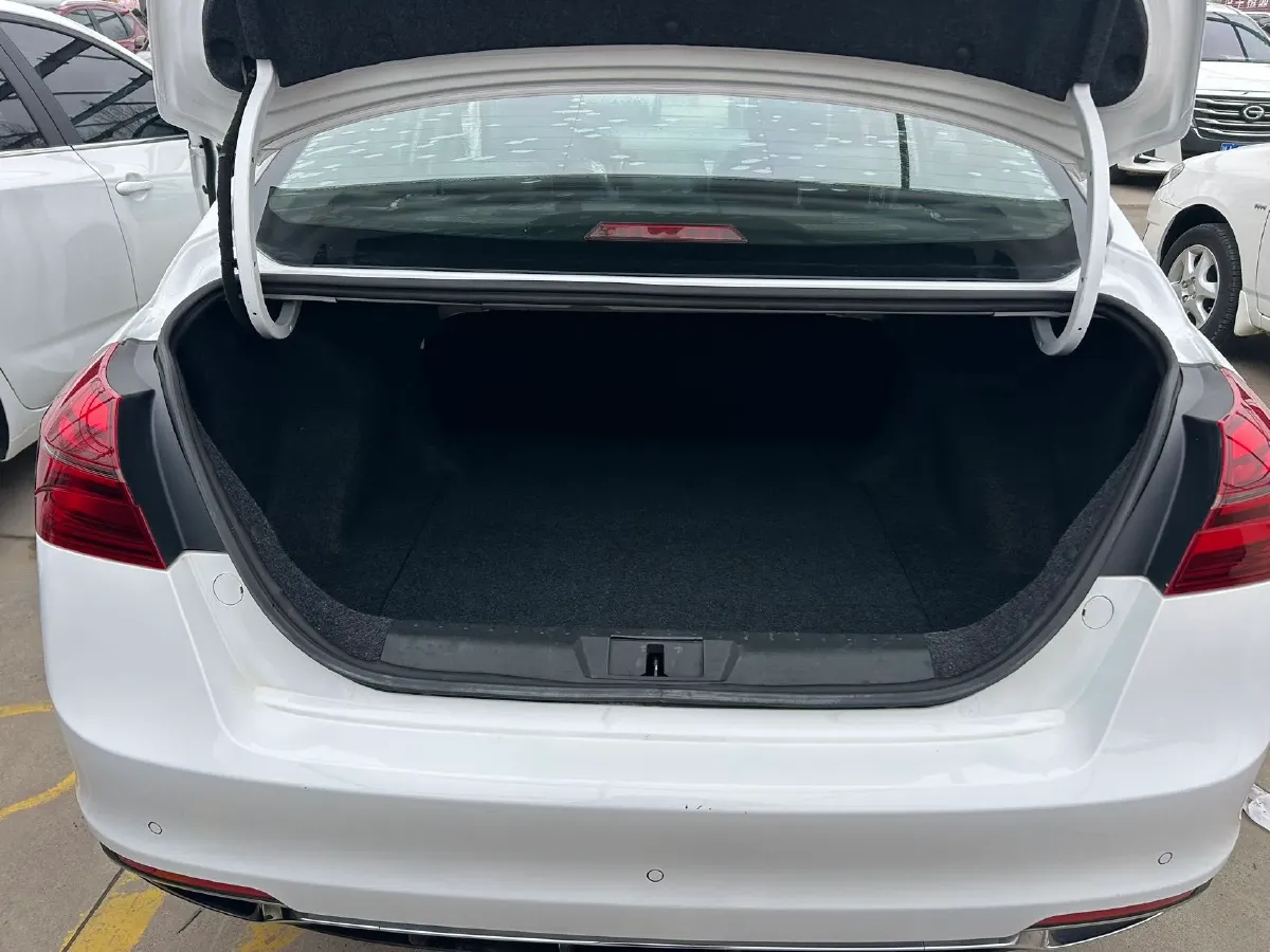 2019 Geely Emgrand 1.5L 109HP L4 5MT,autocango,china used car exporter,china ev exporter,chinese used car exporter,chinese used ev exporter