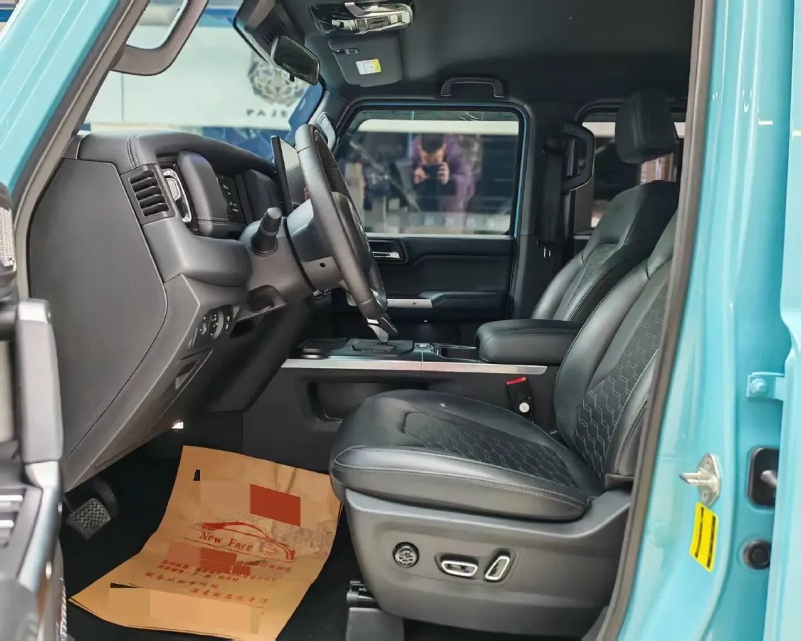 2025 212 212 T01 2.0T 252HP L4 8AT,autocango,china used car exporter,china ev exporter,chinese used car exporter,chinese used ev exporter