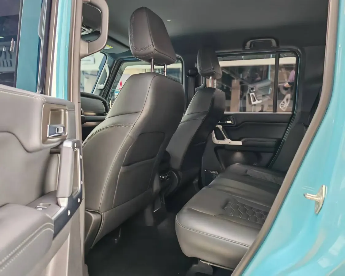 2025 212 212 T01 2.0T 252HP L4 8AT,autocango,china used car exporter,china ev exporter,chinese used car exporter,chinese used ev exporter