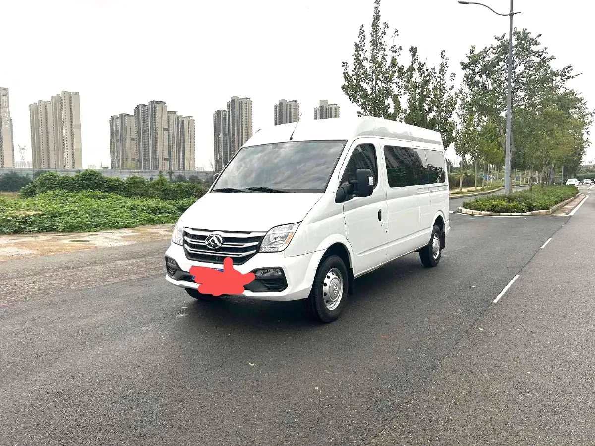 2023 MAXUS XinTu V80 2.0T 139HP L4 6MT,autocango,china used car exporter,china ev exporter,chinese used car exporter,chinese used ev exporter