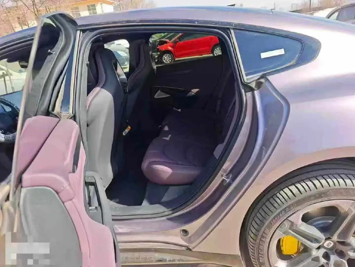 2024 MI SU7 BEV 101KWH,autocango,china used car exporter,china ev exporter,chinese used car exporter,chinese used ev exporter