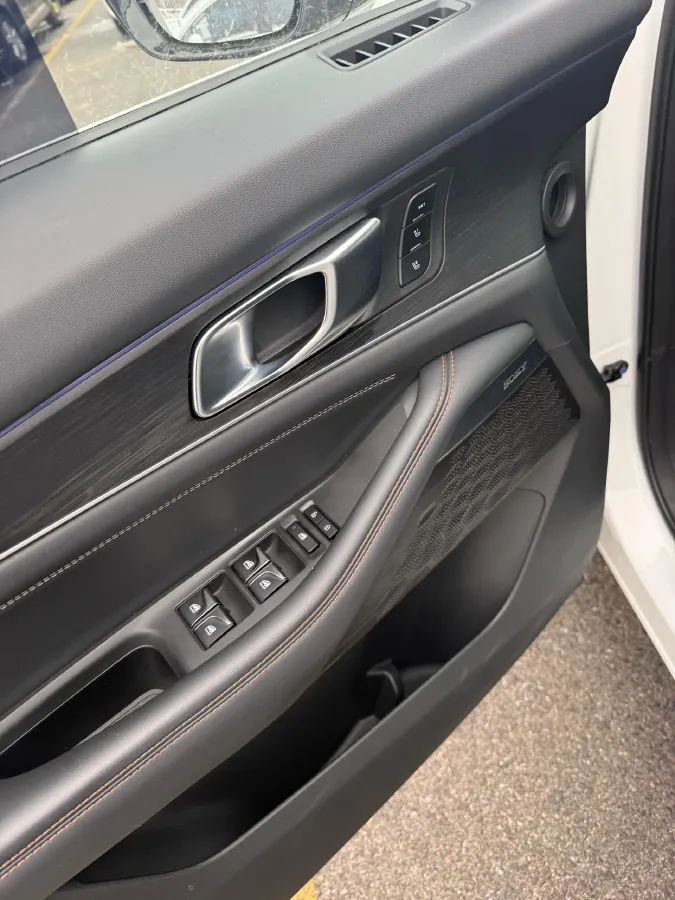 2022 Chevrolet Menlo BEV 61.1KWH,autocango,china used car exporter,china ev exporter,chinese used car exporter,chinese used ev exporter