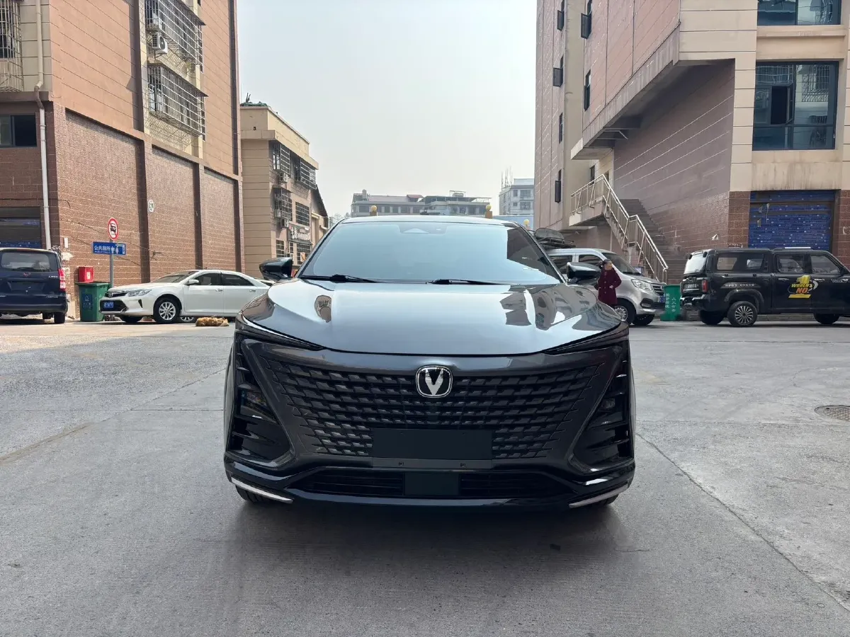 2023 ChangAn UNI-T 1.5T 188HP L4 7DCT,autocango,china used car exporter,china ev exporter,chinese used car exporter,chinese used ev exporter