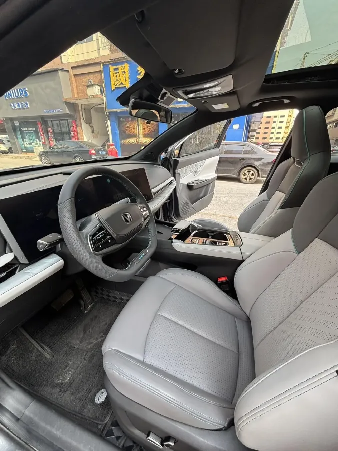 2023 ChangAn UNI-T 1.5T 188HP L4 7DCT,autocango,china used car exporter,china ev exporter,chinese used car exporter,chinese used ev exporter