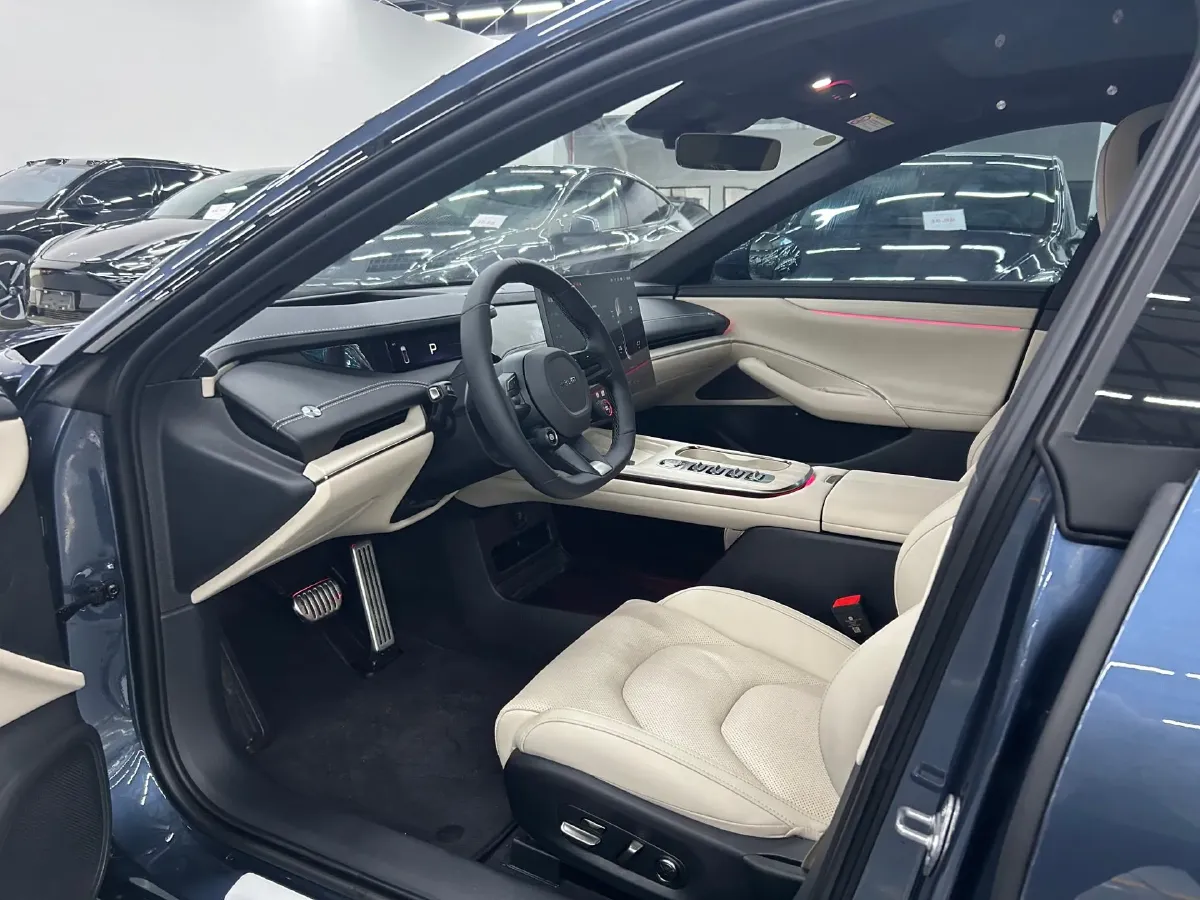 2024 MI SU7 BEV 101KWH,autocango,china used car exporter,china ev exporter,chinese used car exporter,chinese used ev exporter