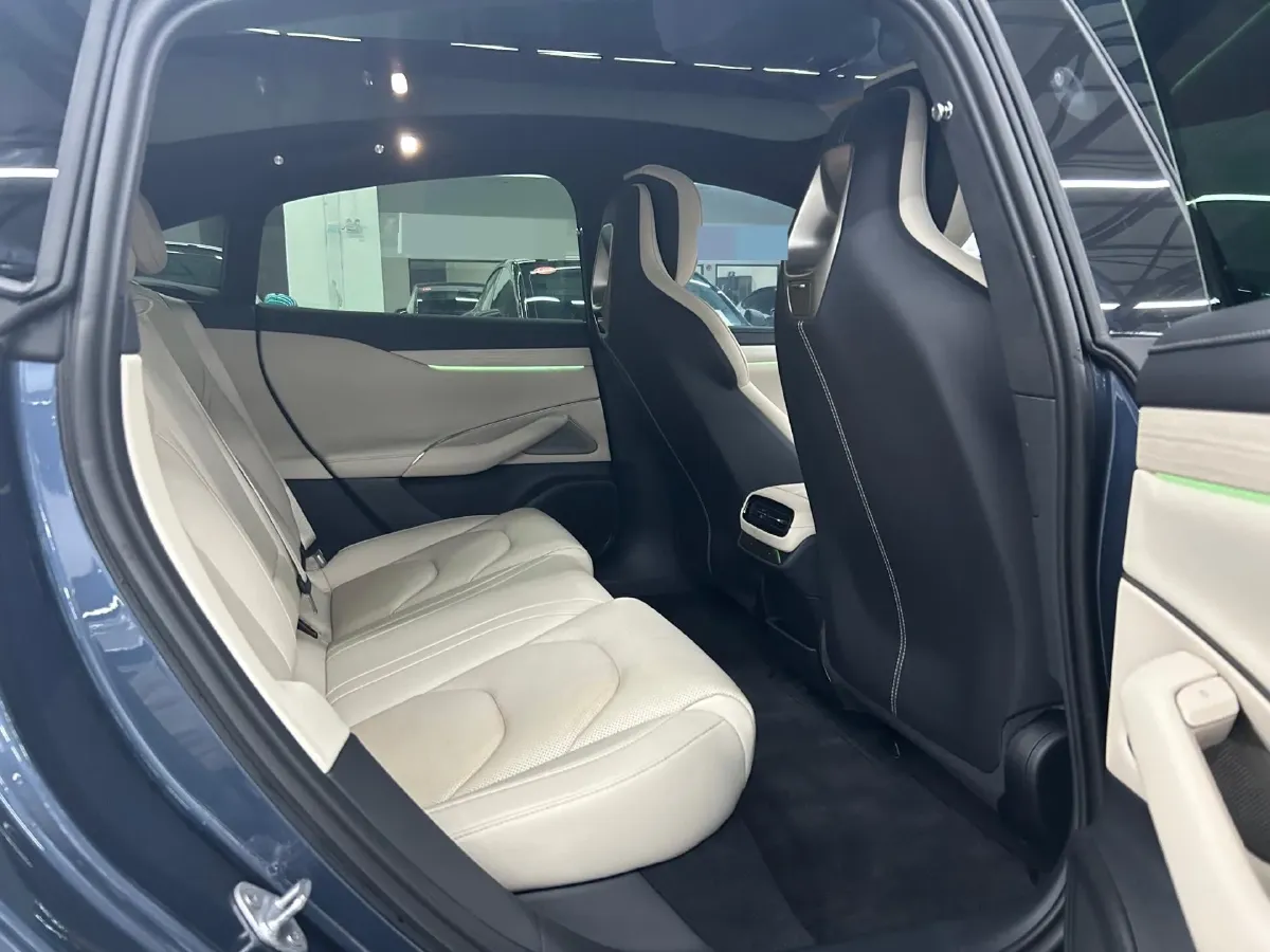 2024 MI SU7 BEV 101KWH,autocango,china used car exporter,china ev exporter,chinese used car exporter,chinese used ev exporter