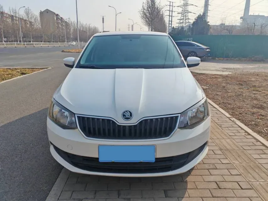 2017 Skoda Fabia 1.4L 90HP L4 6AT,autocango,china used car exporter,china ev exporter,chinese used car exporter,chinese used ev exporter