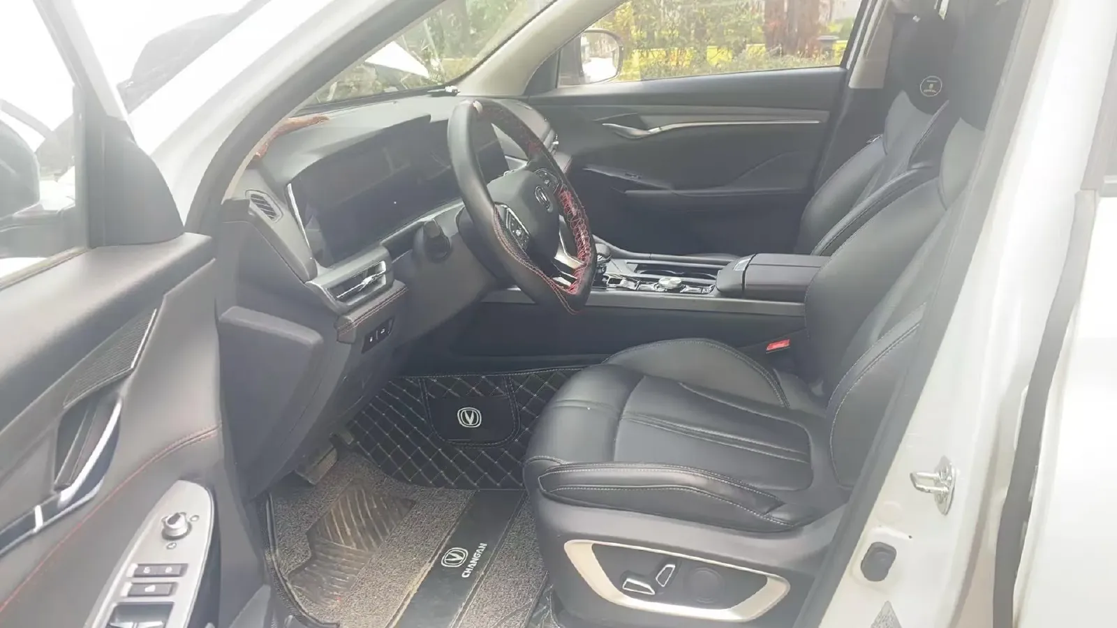 2021 ChangAn CS75 Plus 1.5T 178HP L4 6AT,autocango,china used car exporter,china ev exporter,chinese used car exporter,chinese used ev exporter