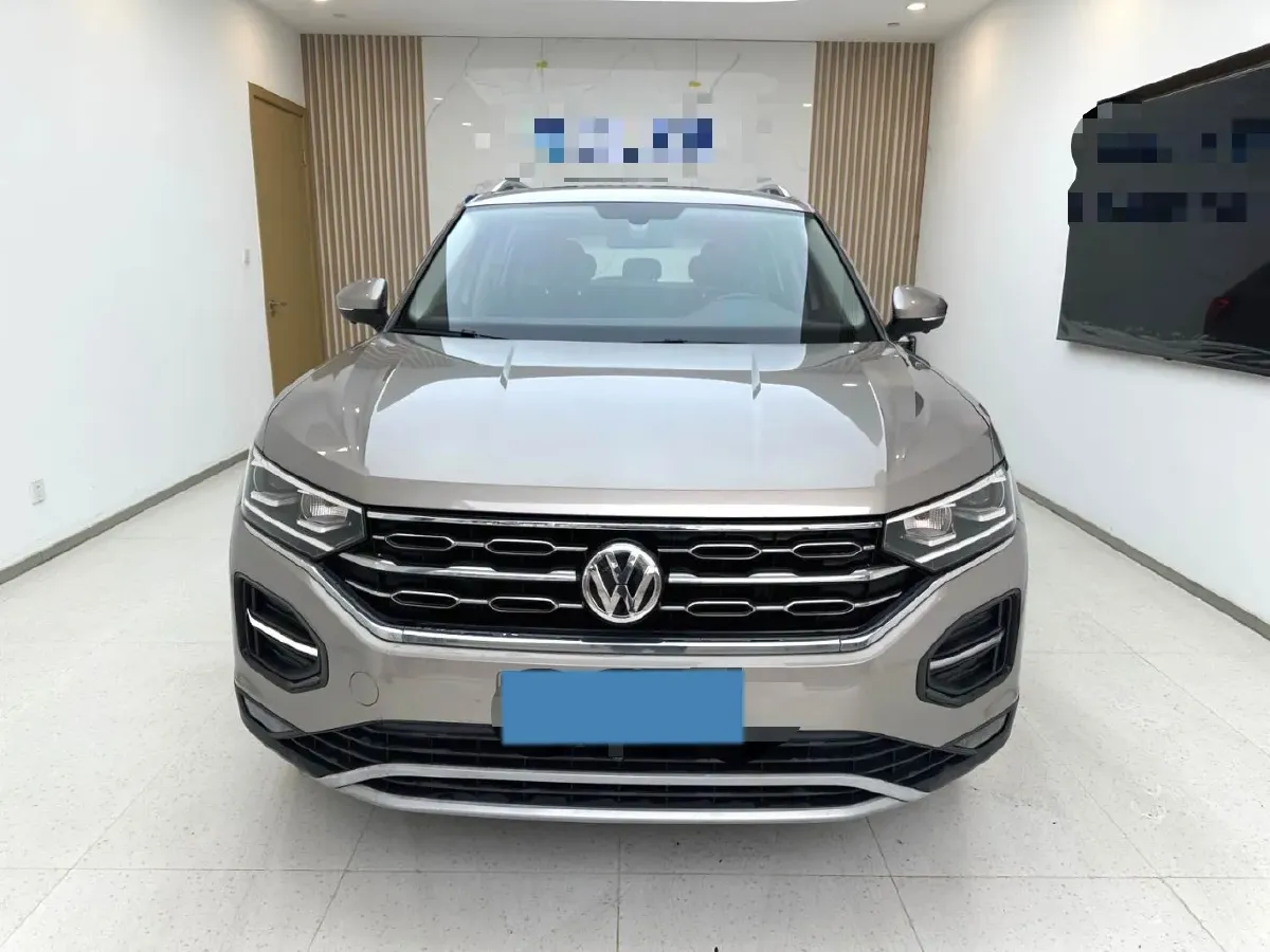 2019 Jeep Cherokee 2.0T 234HP L4 9AT,autocango,china used car exporter,china ev exporter,chinese used car exporter,chinese used ev exporter