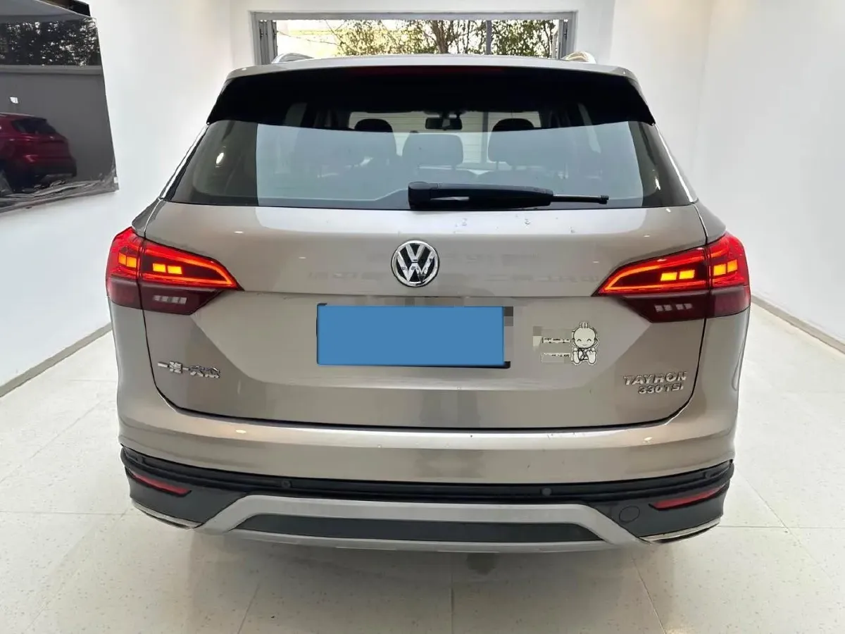 2019 Jeep Cherokee 2.0T 234HP L4 9AT,autocango,china used car exporter,china ev exporter,chinese used car exporter,chinese used ev exporter