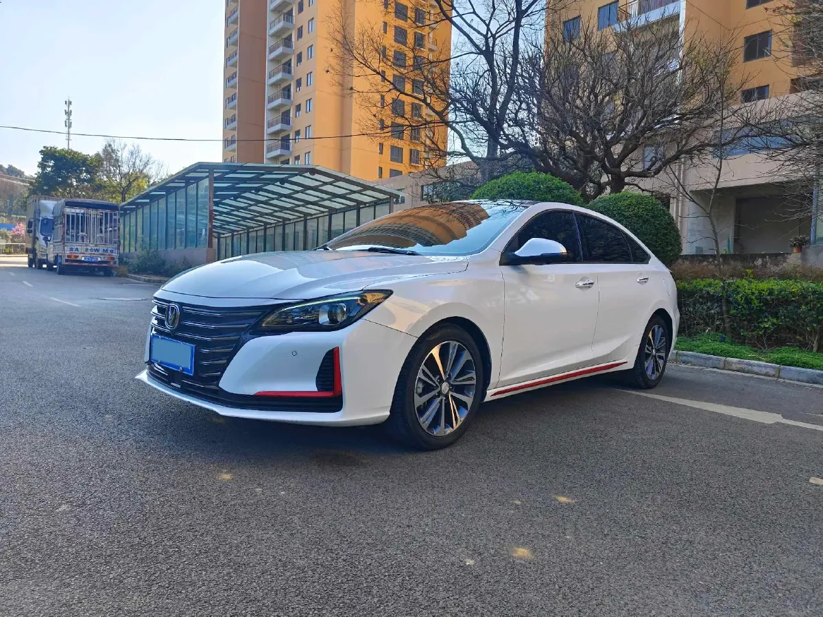 2021 ChangAn Raeton CC 1.5T 180HP L4 7DCT,autocango,china used car exporter,china ev exporter,chinese used car exporter,chinese used ev exporter