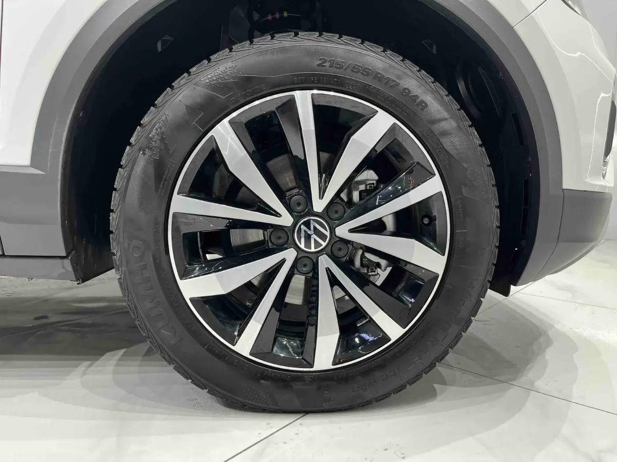 2023 Volkswagen T-Roc 1.4T 150HP L4 7DCT,autocango,china used car exporter,china ev exporter,chinese used car exporter,chinese used ev exporter