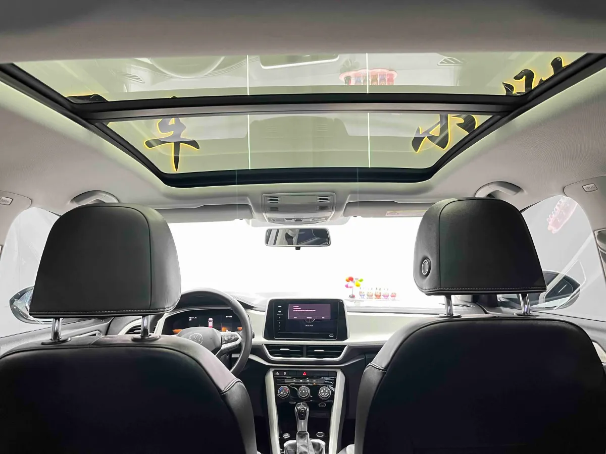 2023 Volkswagen T-Roc 1.4T 150HP L4 7DCT,autocango,china used car exporter,china ev exporter,chinese used car exporter,chinese used ev exporter
