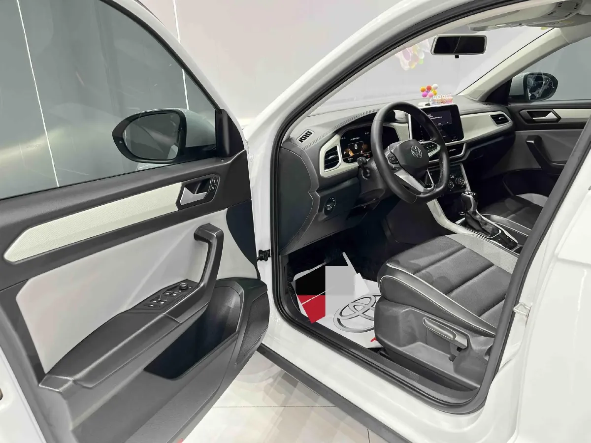 2023 Volkswagen T-Roc 1.4T 150HP L4 7DCT,autocango,china used car exporter,china ev exporter,chinese used car exporter,chinese used ev exporter