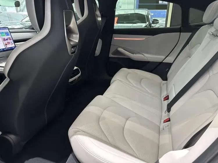 2024 MI SU7 BEV 101KWH,autocango,china used car exporter,china ev exporter,chinese used car exporter,chinese used ev exporter