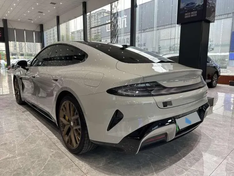 2024 MI SU7 BEV 101KWH,autocango,china used car exporter,china ev exporter,chinese used car exporter,chinese used ev exporter