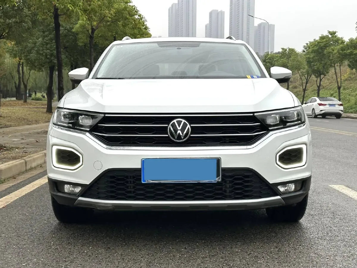 2021 Volkswagen T-Roc 1.4T 150HP L4 7DCT,autocango,china used car exporter,china ev exporter,chinese used car exporter,chinese used ev exporter