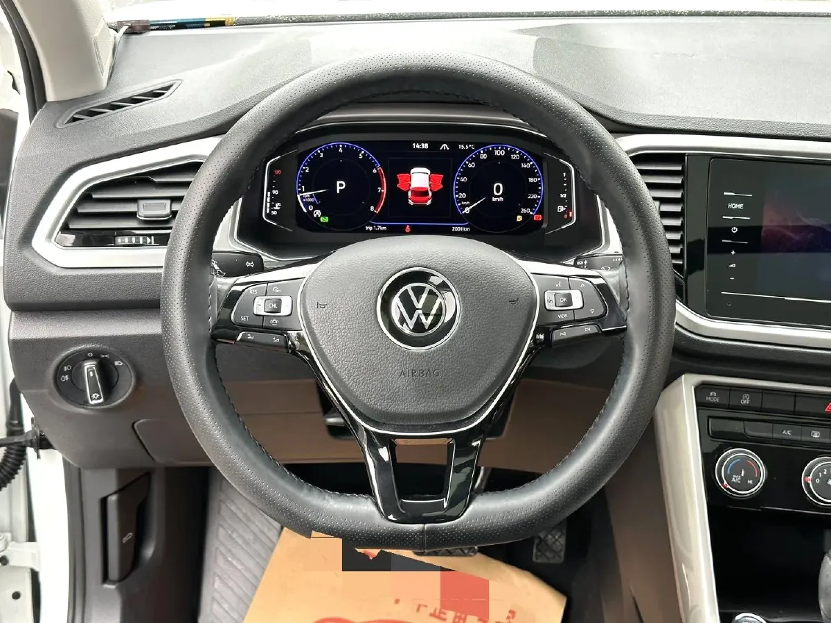 2021 Volkswagen T-Roc 1.4T 150HP L4 7DCT,autocango,china used car exporter,china ev exporter,chinese used car exporter,chinese used ev exporter