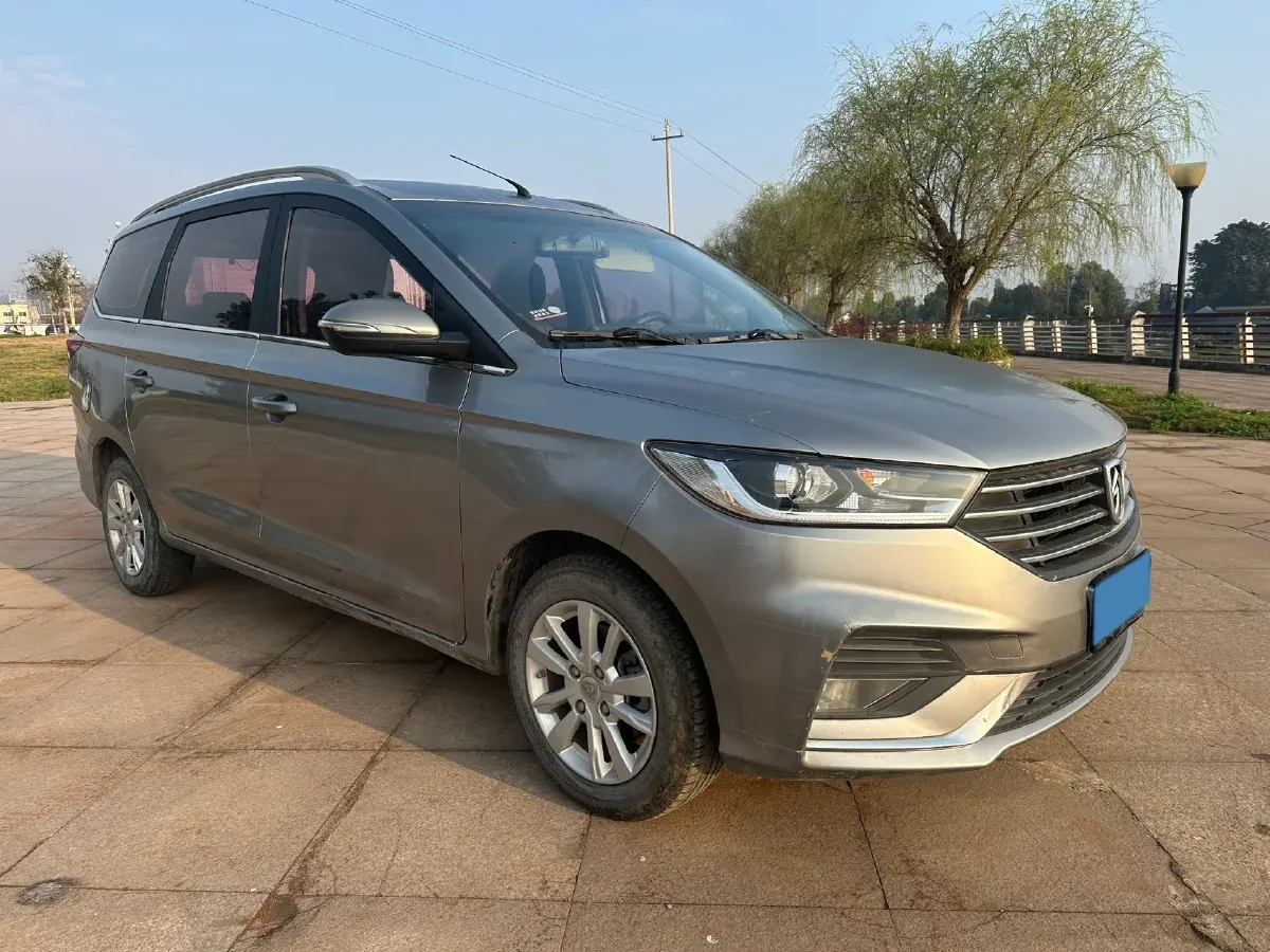 2018 BaoJun 530 1.5T 150HP L4 6MT,autocango,china used car exporter,china ev exporter,chinese used car exporter,chinese used ev exporter