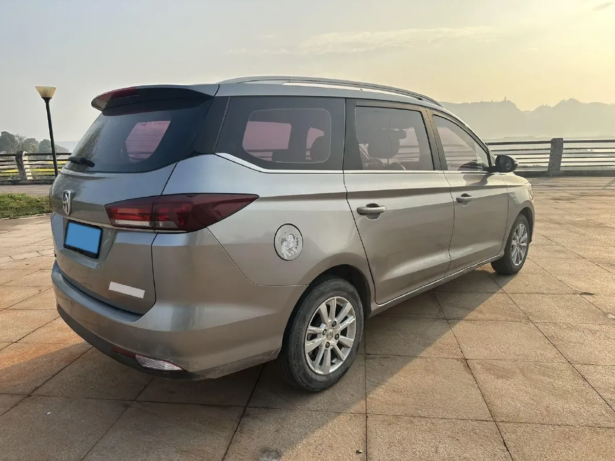 2018 BaoJun 530 1.5T 150HP L4 6MT,autocango,china used car exporter,china ev exporter,chinese used car exporter,chinese used ev exporter