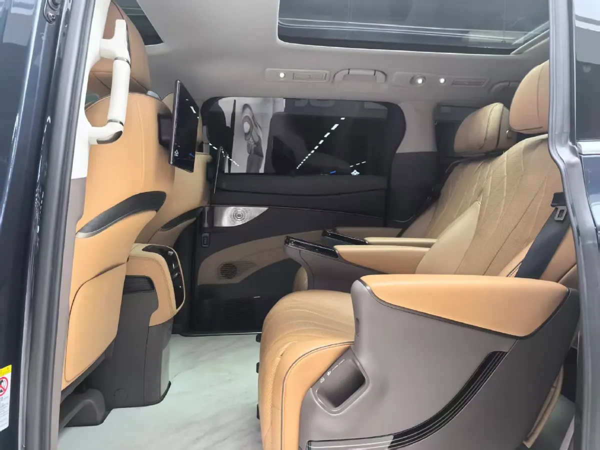 2022 Mercedes-Benz GLC Class 2.0T 197HP L4 9AT,autocango,china used car exporter,china ev exporter,chinese used car exporter,chinese used ev exporter