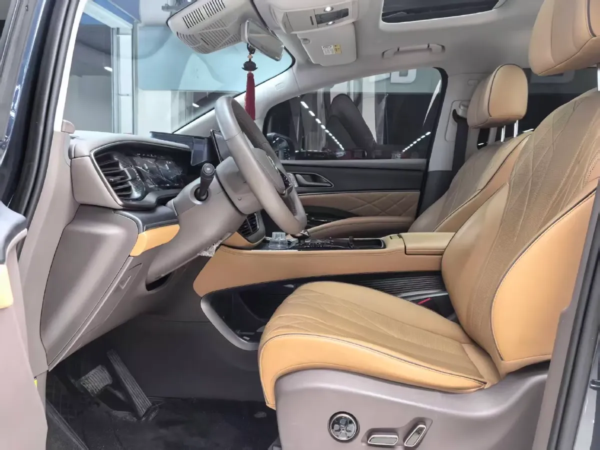 2022 Mercedes-Benz GLC Class 2.0T 197HP L4 9AT,autocango,china used car exporter,china ev exporter,chinese used car exporter,chinese used ev exporter
