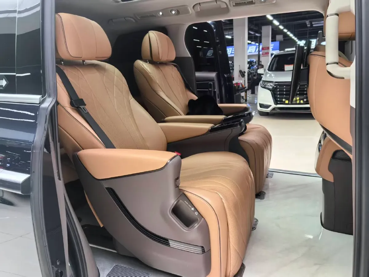 2022 Mercedes-Benz GLC Class 2.0T 197HP L4 9AT,autocango,china used car exporter,china ev exporter,chinese used car exporter,chinese used ev exporter