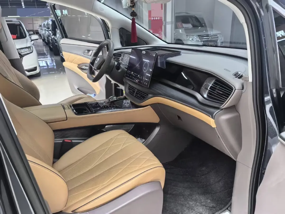 2022 Mercedes-Benz GLC Class 2.0T 197HP L4 9AT,autocango,china used car exporter,china ev exporter,chinese used car exporter,chinese used ev exporter