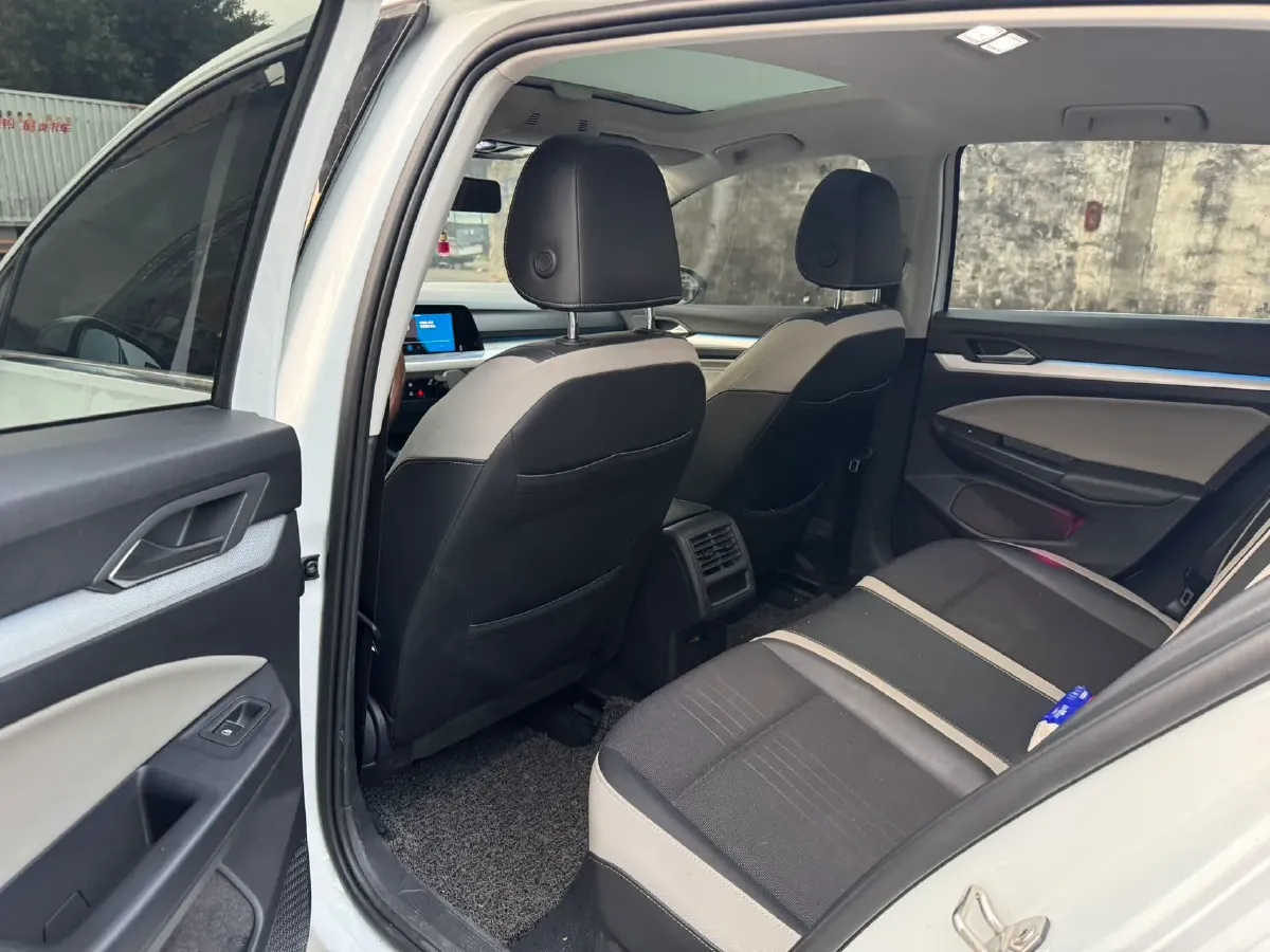 2023 Volkswagen Golf 1.4T 150HP L4 7DCT,autocango,china used car exporter,china ev exporter,chinese used car exporter,chinese used ev exporter