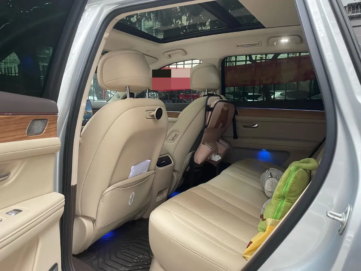 2024 AITO AITO M7 1.5T 152HP L4 REEV 40KWH,autocango,china used car exporter,china ev exporter,chinese used car exporter,chinese used ev exporter