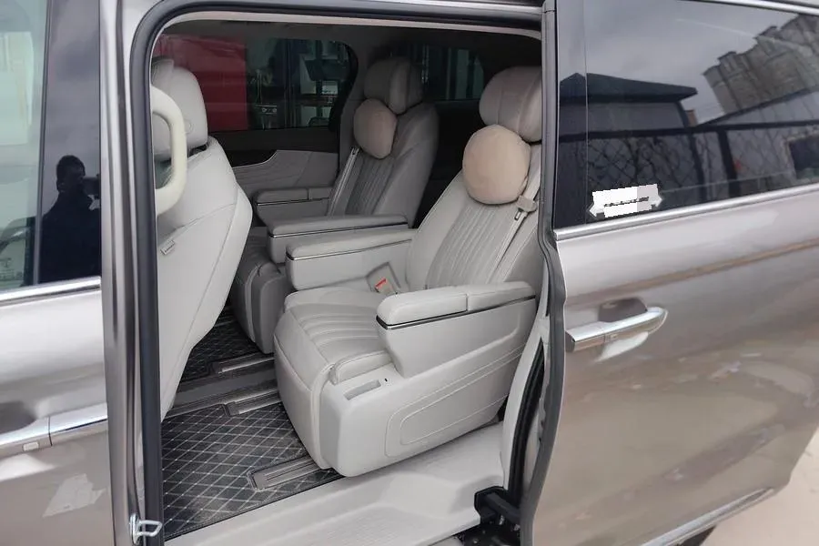 2023 Roewe iMAX8 2.0T 234HP L4 8AT,autocango,china used car exporter,china ev exporter,chinese used car exporter,chinese used ev exporter