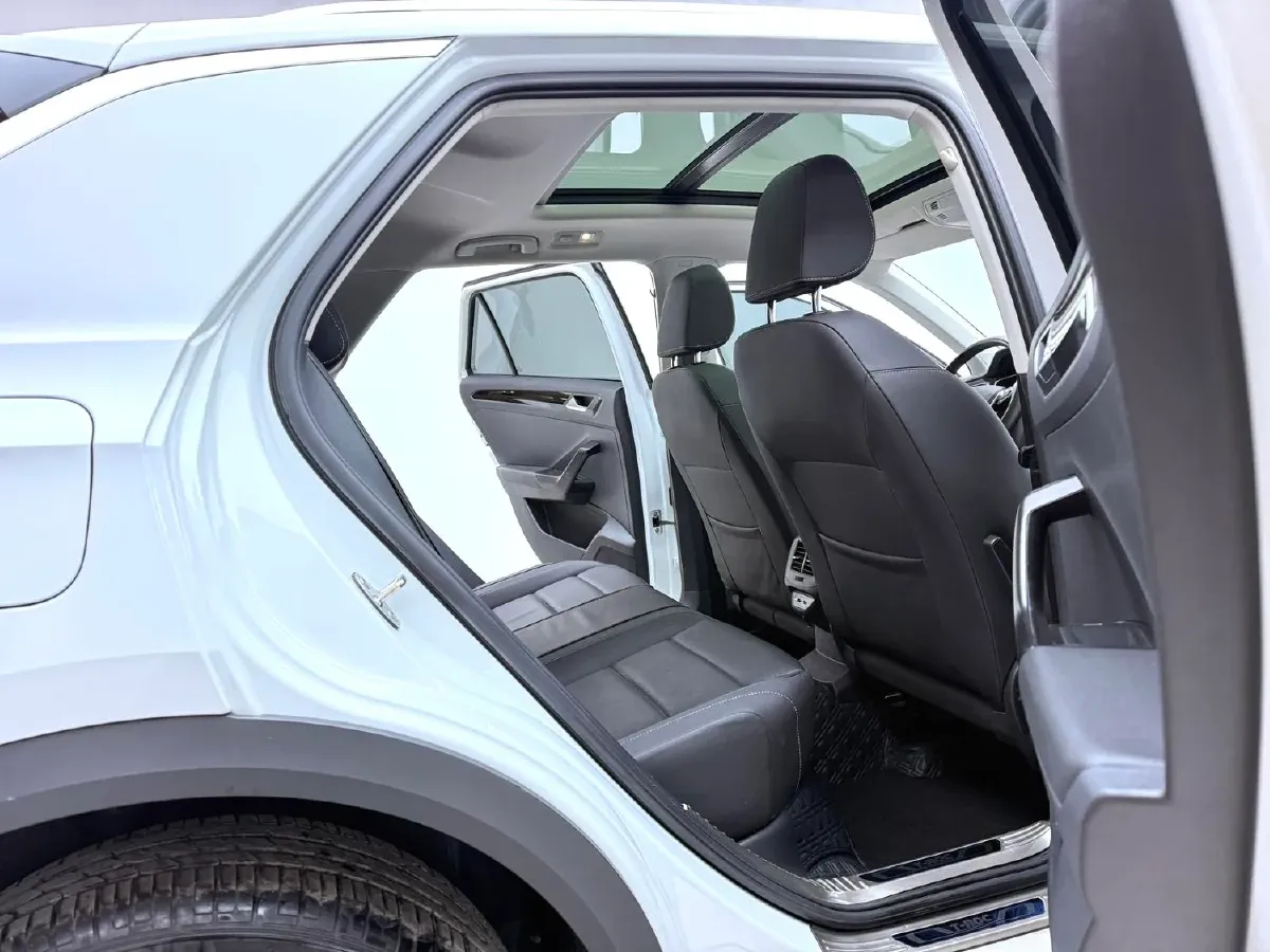 2021 Volkswagen T-Roc 1.4T 150HP L4 7DCT,autocango,china used car exporter,china ev exporter,chinese used car exporter,chinese used ev exporter