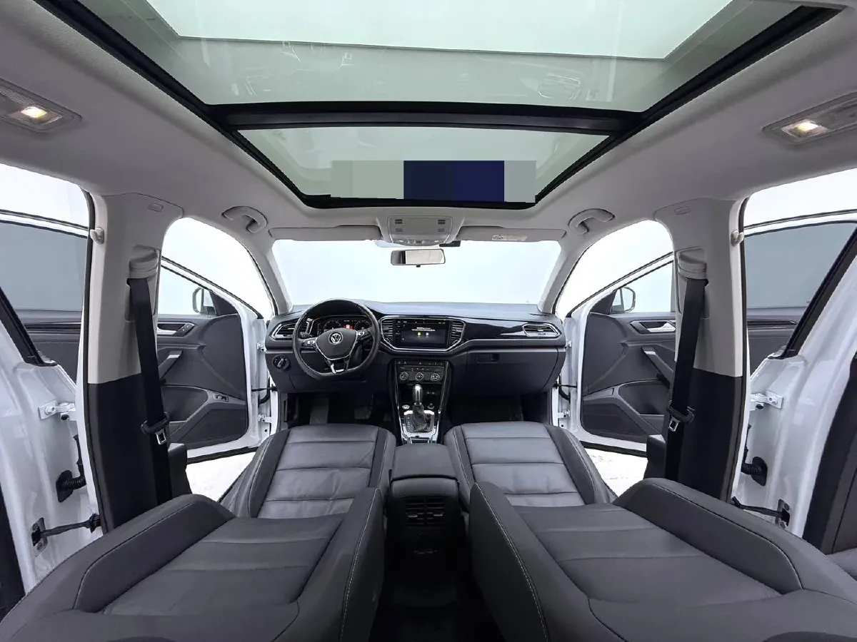 2021 Volkswagen T-Roc 1.4T 150HP L4 7DCT,autocango,china used car exporter,china ev exporter,chinese used car exporter,chinese used ev exporter